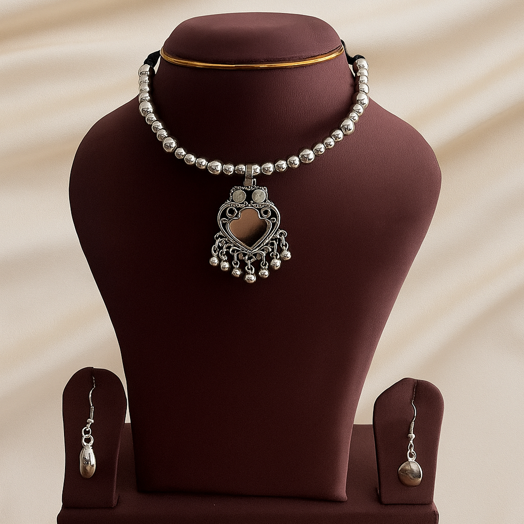 Classy Pendant Oxidised Set