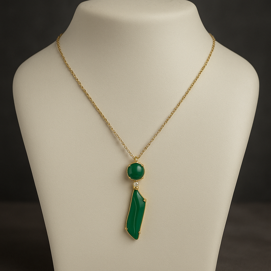 Green stone pendant chain